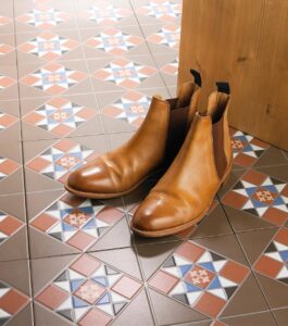 women shoes, women's boot, chelsea boots, tile floor, floor, domestic floor, leather boots, tile
